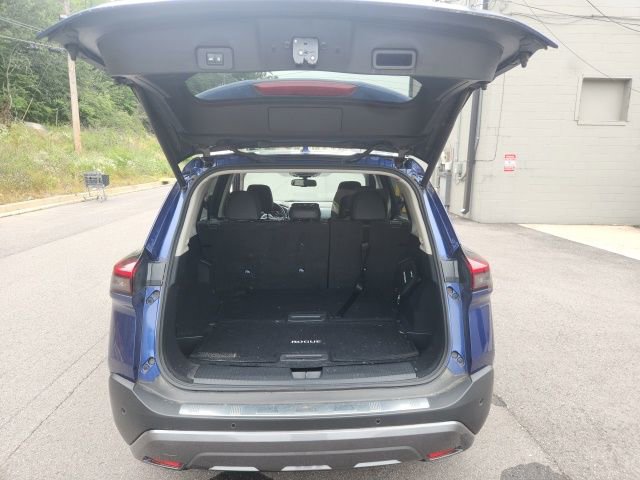 Used 2023 Nissan Rogue SL w/ SL Premium Package FWD image 4