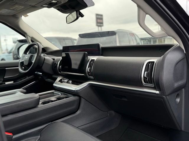 Certified 2025 Ford Expedition Max Platinum AWD/4WD image 31