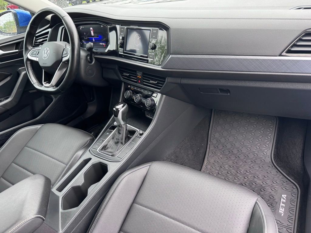 Used 2023 Volkswagen Jetta SE FWD image 18