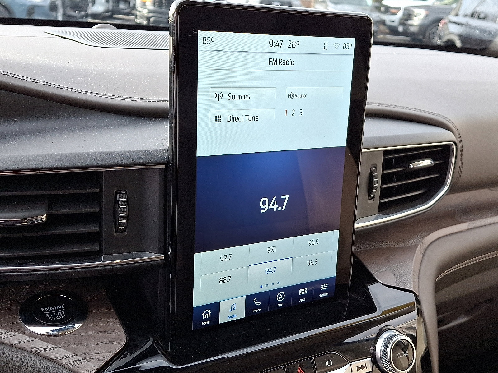 Certified 2022 Ford Explorer Platinum w/ Equipment Group 601A image 18