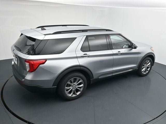 Certified 2022 Ford Explorer XLT w/ Equipment Group 202A AWD/4WD image 30