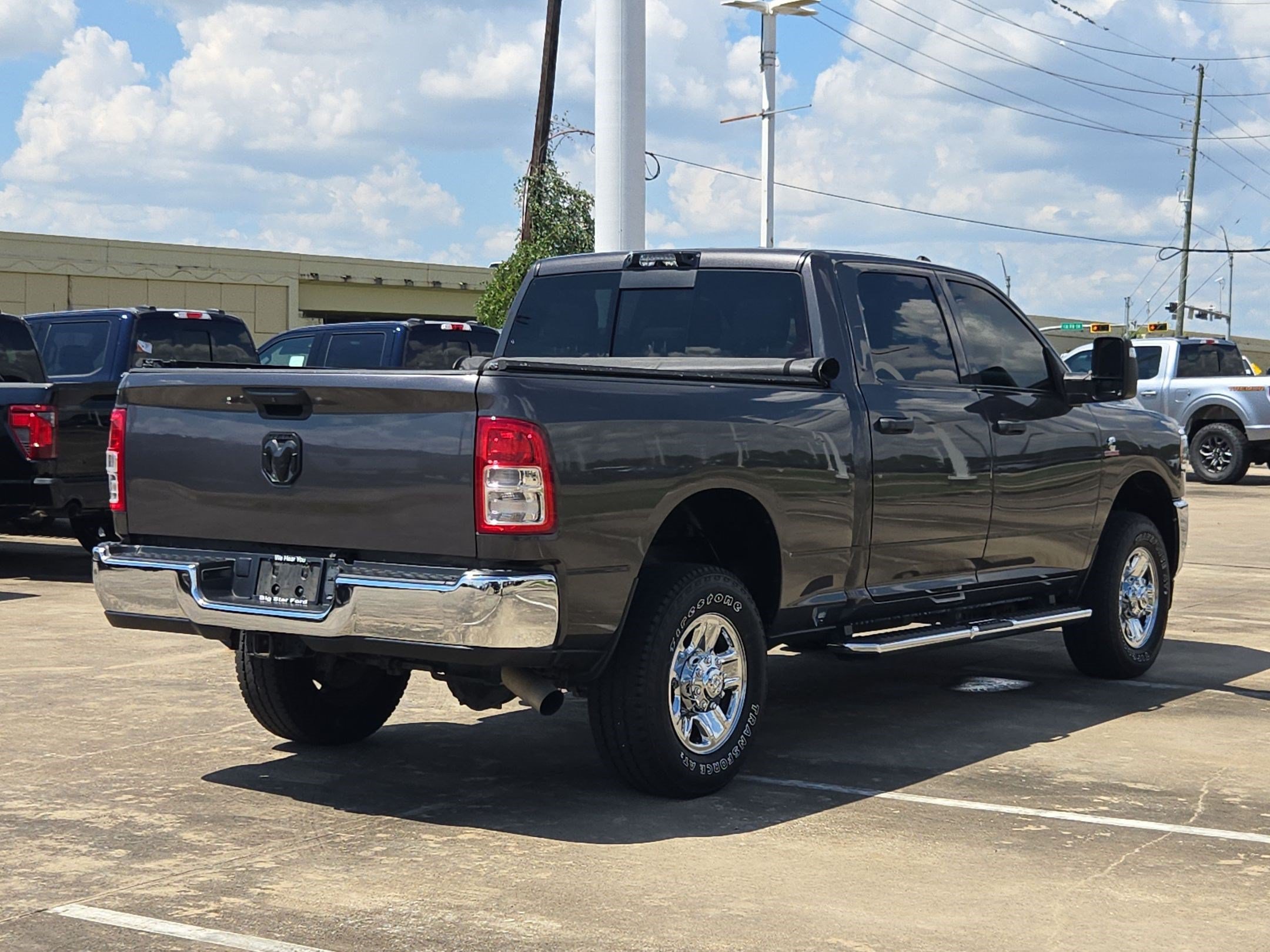 Used 2024 RAM 2500 Tradesman w/ Chrome Appearance Group AWD/4WD image 3