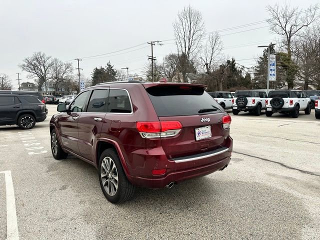Used 2017 Jeep Grand Cherokee Overland w/ Jeep Active Safety Group image 11