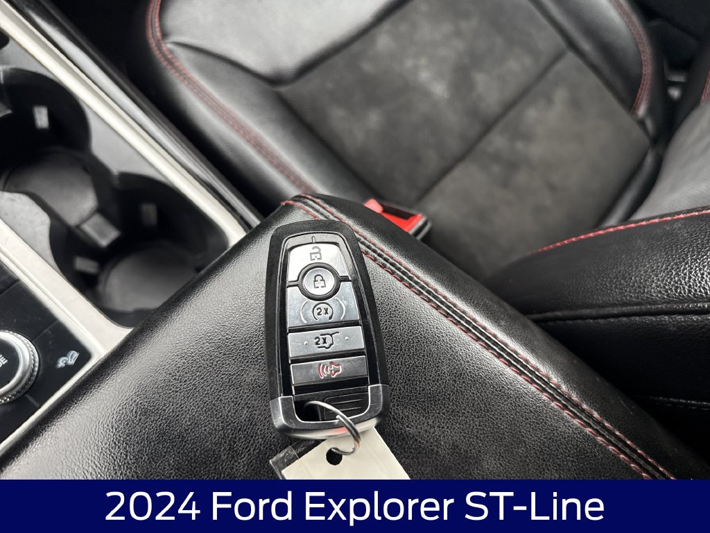 Certified 2024 Ford Explorer ST-Line w/ Class IV Trailer Tow Package AWD/4WD image 24