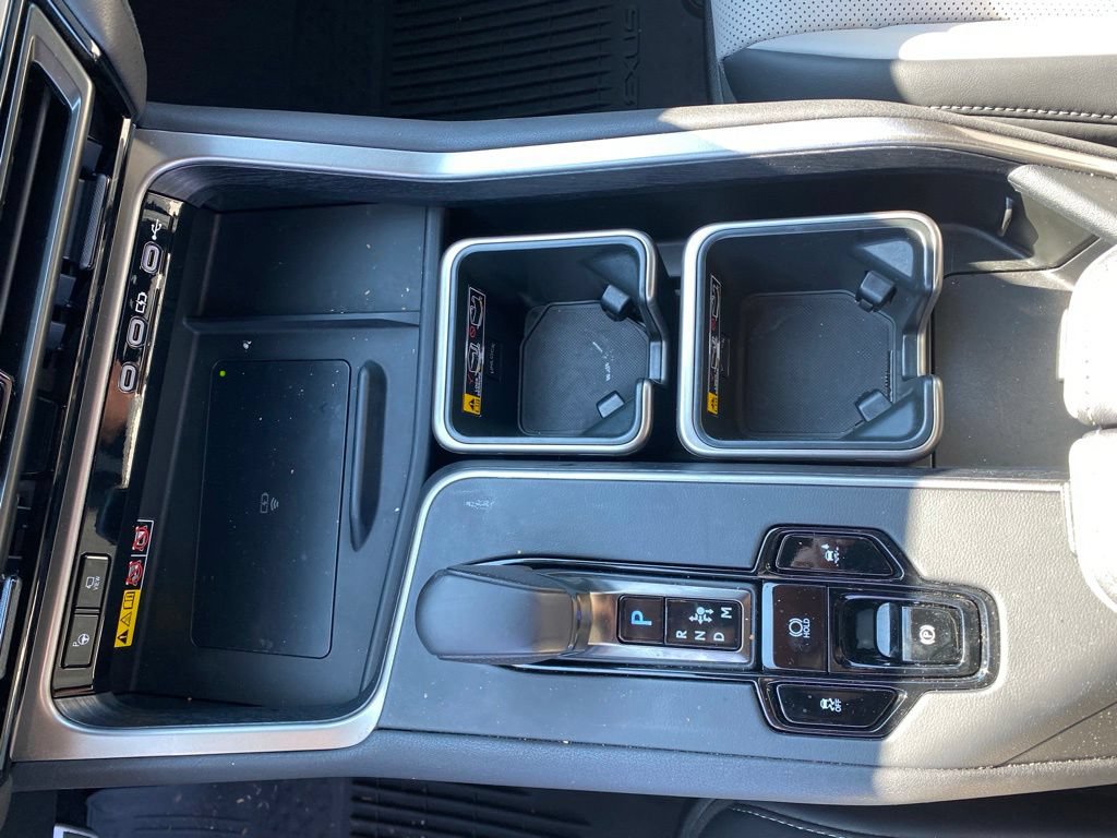 Used 2025 Lexus TX 500h AWD w/ Technology Package image 19