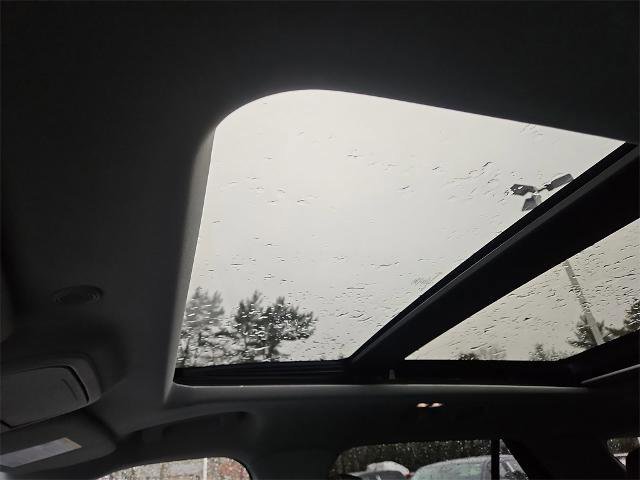 Certified 2022 Ford Explorer XLT w/ Equipment Group 202A image 12