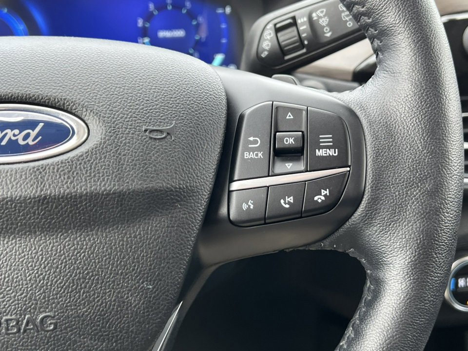 Certified 2020 Ford Escape Titanium image 24