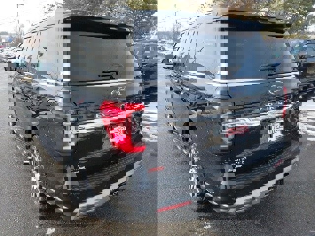 Certified 2022 Ford Expedition Limited image 3