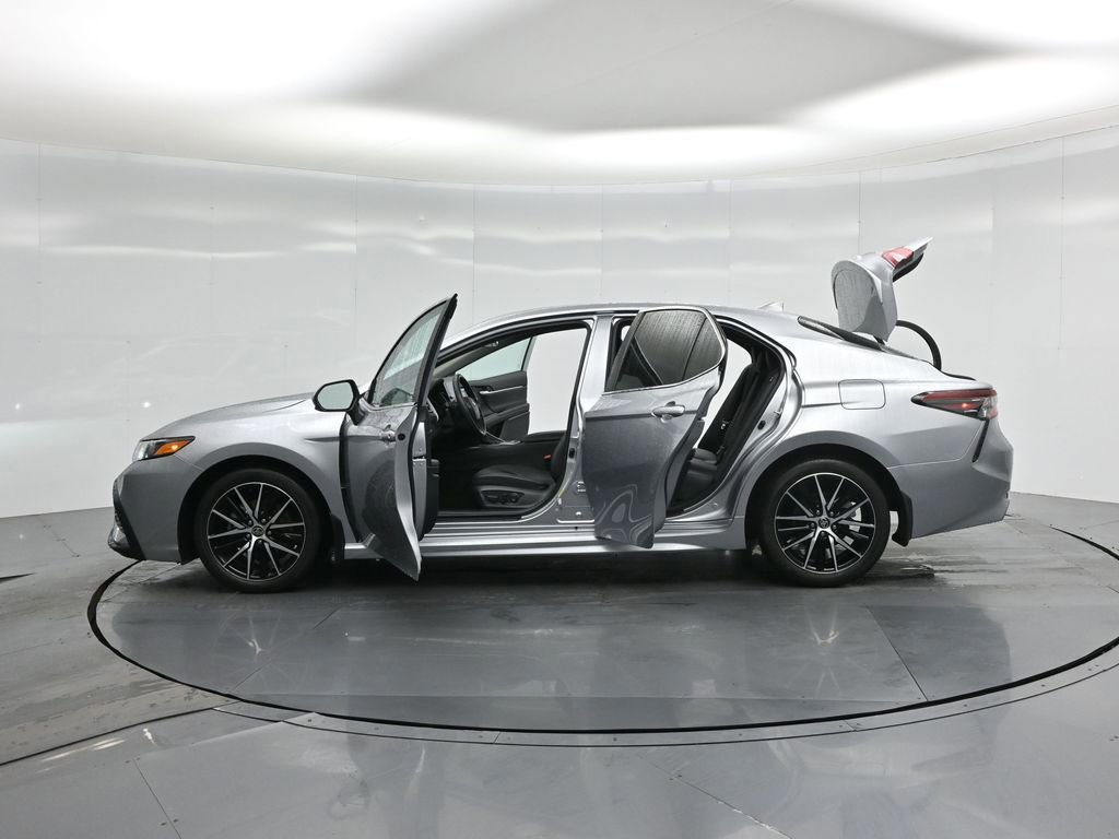 Used 2024 Toyota Camry SE image 54