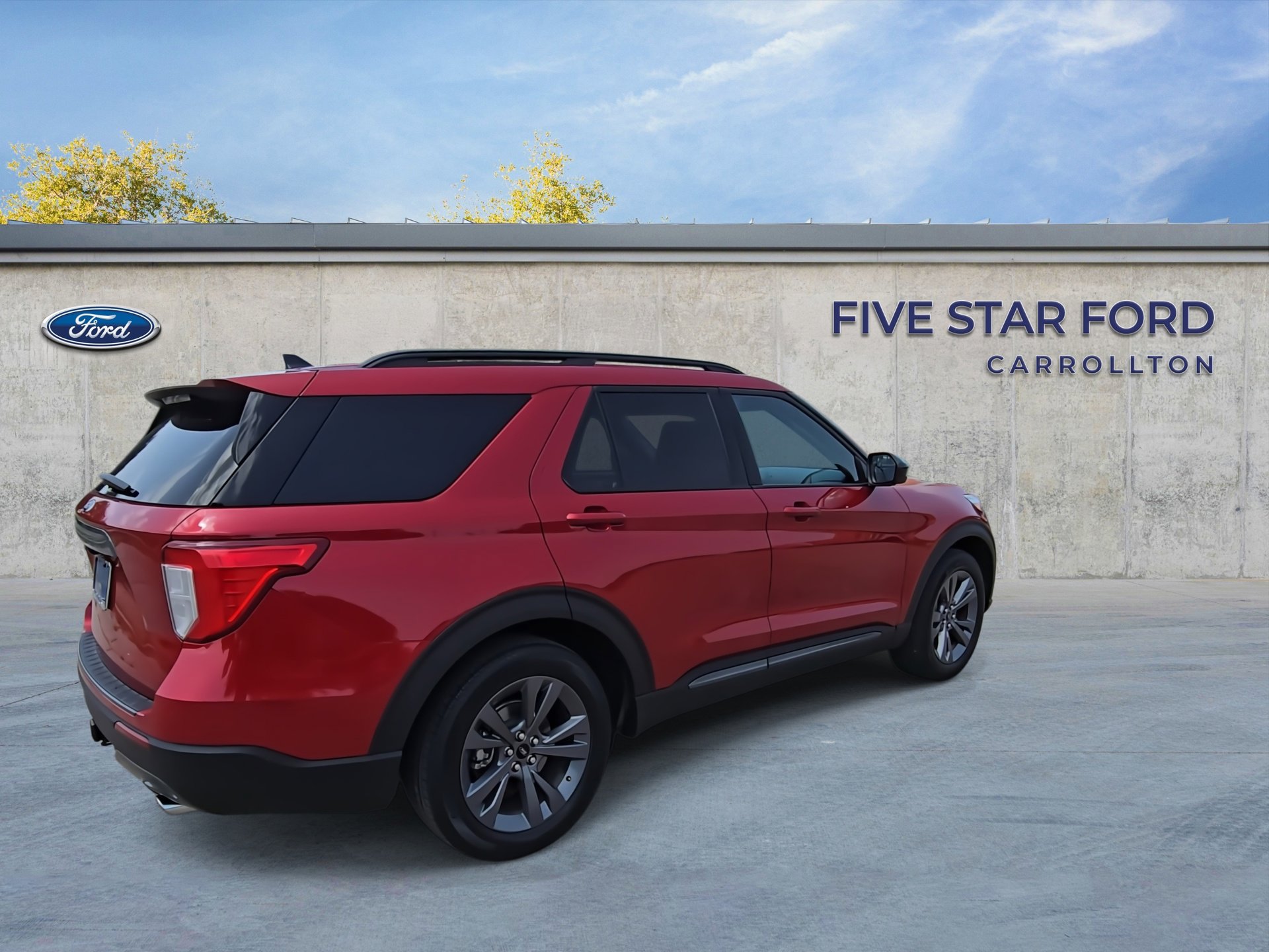 Certified 2023 Ford Explorer XLT w/ Equipment Group 202A RWD image 8