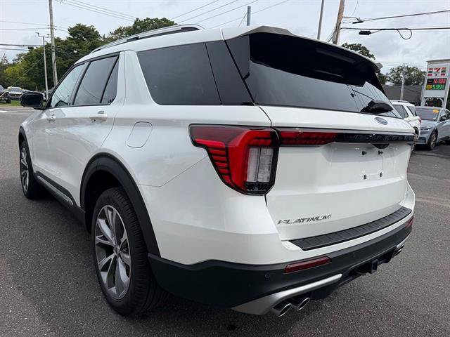 Certified 2025 Ford Explorer Platinum w/ Ultimate Package AWD/4WD image 4