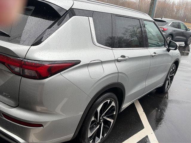 Used 2022 Mitsubishi Outlander SEL image 6
