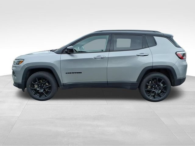 Used 2022 Jeep Compass Latitude w/ Convenience Group AWD/4WD image 7