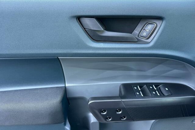 Certified 2025 Ford Maverick XL FWD image 8