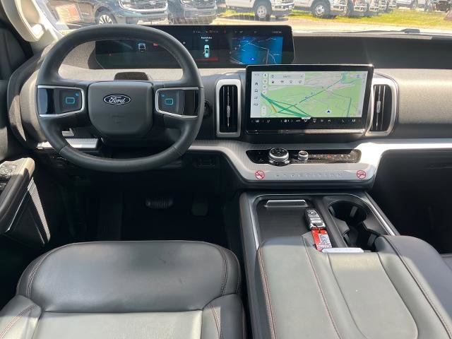 Certified 2025 Ford Expedition Active AWD/4WD image 6