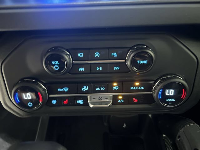 Certified 2025 Ford Bronco Raptor w/ Interior Carbon Fiber Pack AWD/4WD image 17