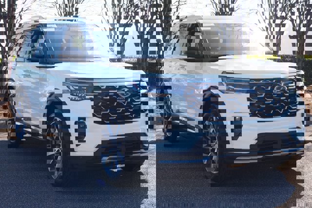 Certified 2025 Ford Explorer Platinum w/ Ultimate Package image 7