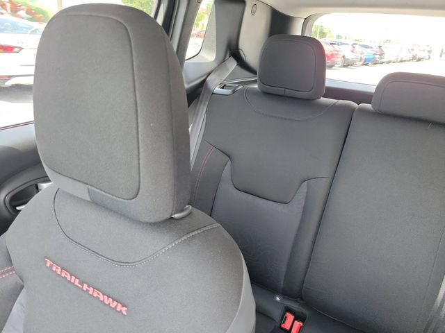Used 2023 Jeep Renegade Trailhawk AWD/4WD image 19