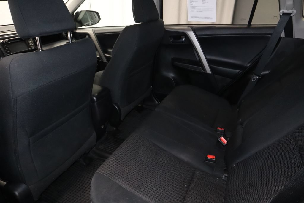 Used 2018 Toyota RAV4 XLE w/ Plus Extra Value Package FWD image 21