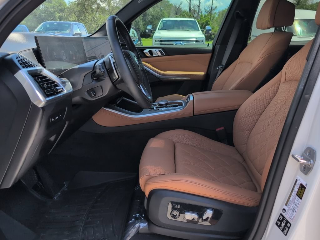 Used 2025 BMW X5 xDrive40i w/ Climate Comfort Package AWD/4WD image 8