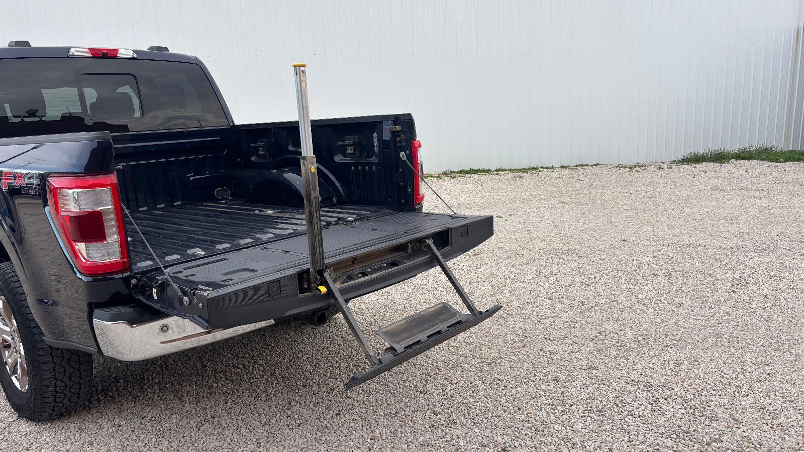 Certified 2022 Ford F150 Lariat w/ Equipment Group 502A High image 10