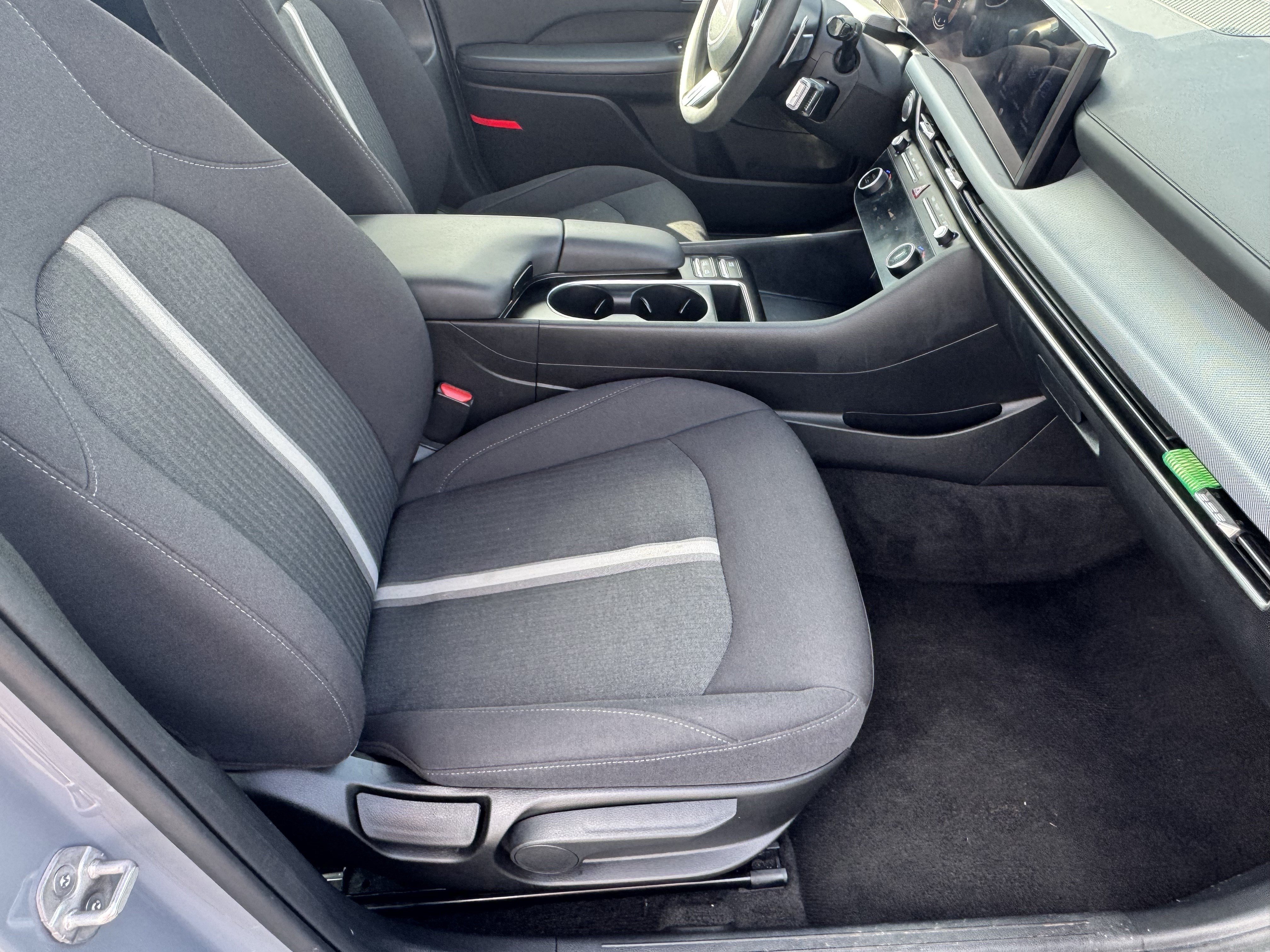 Used 2025 Hyundai Sonata SEL FWD image 15