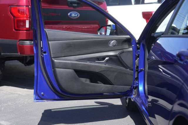 Used 2021 Hyundai Elantra SEL w/ Convenience Package image 29