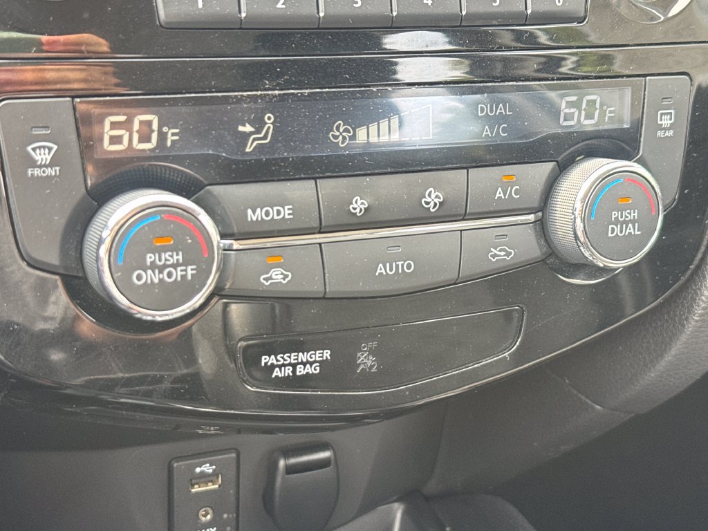 Used 2017 Nissan Rogue Sport SV FWD image 21