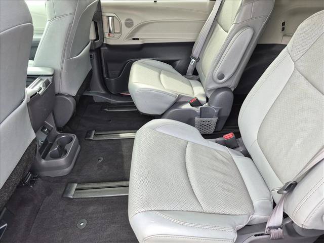 Used 2021 Toyota Sienna Limited AWD/4WD image 20