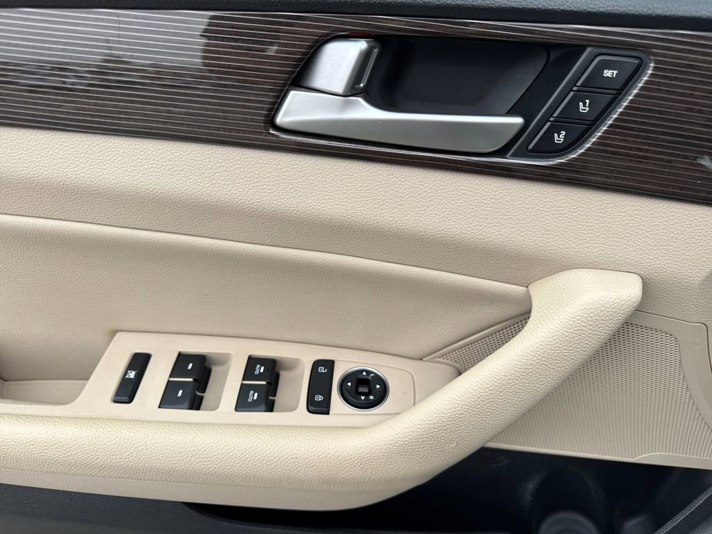 Used 2019 Hyundai Sonata Limited FWD image 10