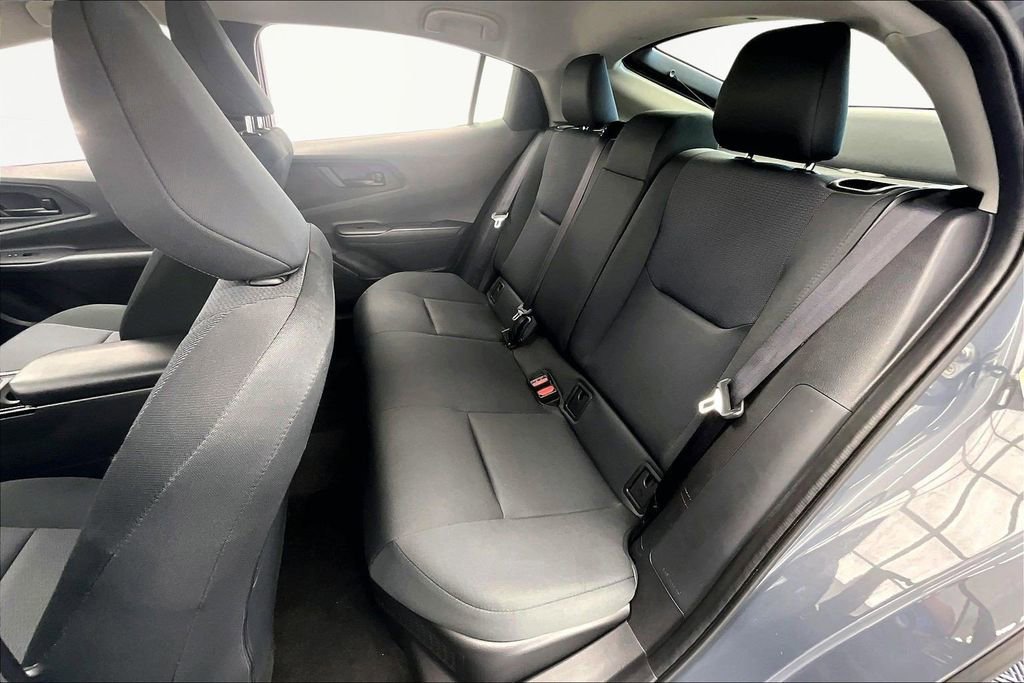 Used 2025 Toyota Prius LE FWD image 26