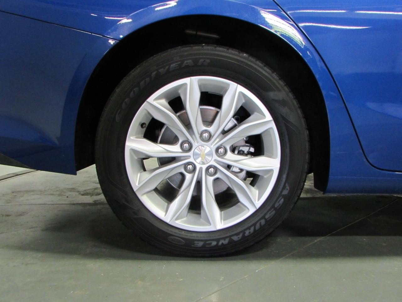 Used 2023 Chevrolet Malibu LT FWD image 9