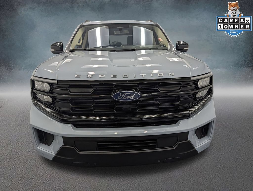 Certified 2025 Ford Expedition Active AWD/4WD image 2