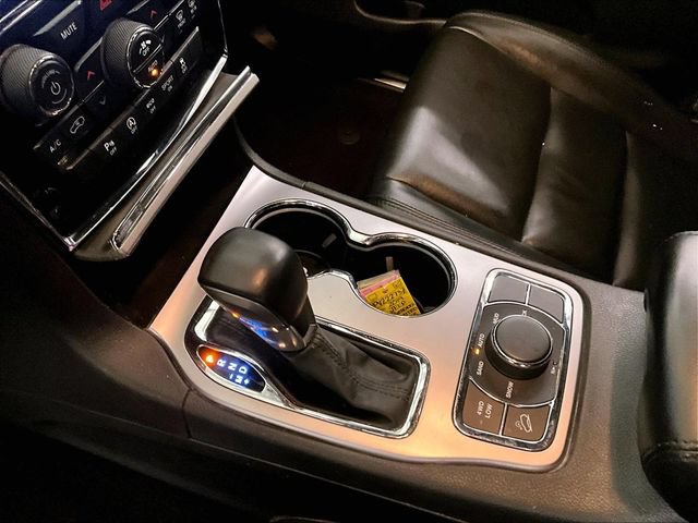 Used 2019 Jeep Grand Cherokee Limited AWD/4WD image 16