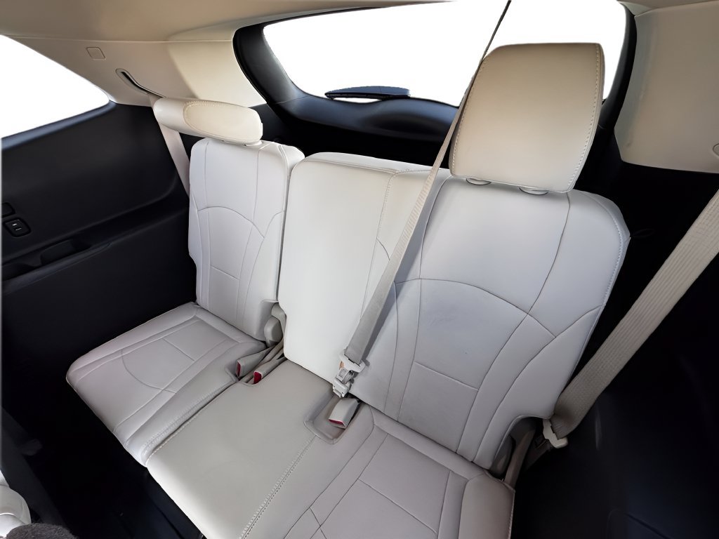 Used 2023 Buick Enclave Essence FWD image 28