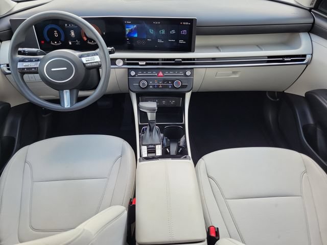 Used 2025 Hyundai Tucson SE FWD image 8