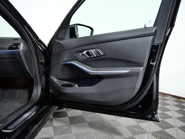 Used 2021 BMW 330i xDrive Sedan w/ Convenience Package AWD/4WD image 9