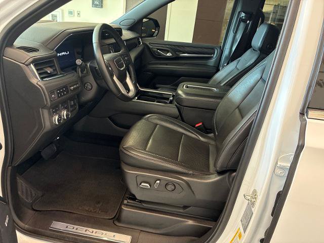 Used 2023 GMC Yukon XL Denali w/ Max Trailering Package AWD/4WD image 12