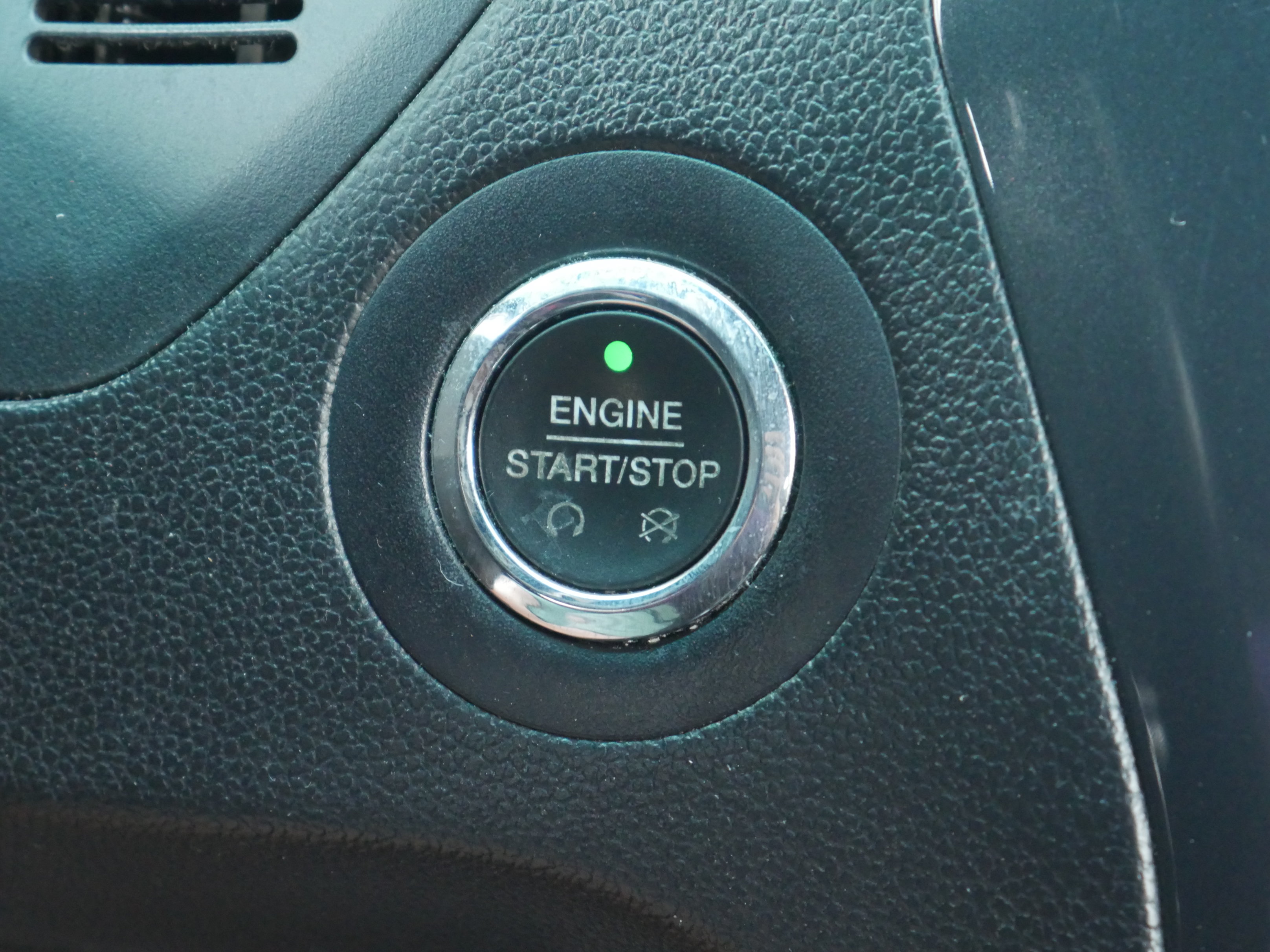 Certified 2017 Ford Explorer Limited FWD image 8