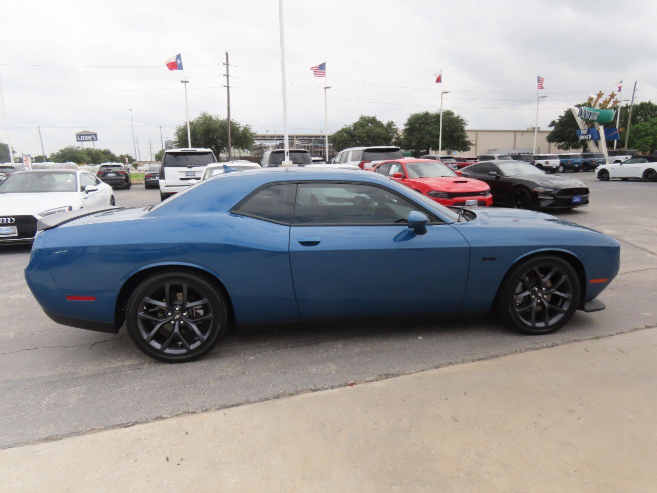 Used 2023 Dodge Challenger R/T w/ Blacktop Package RWD image 10