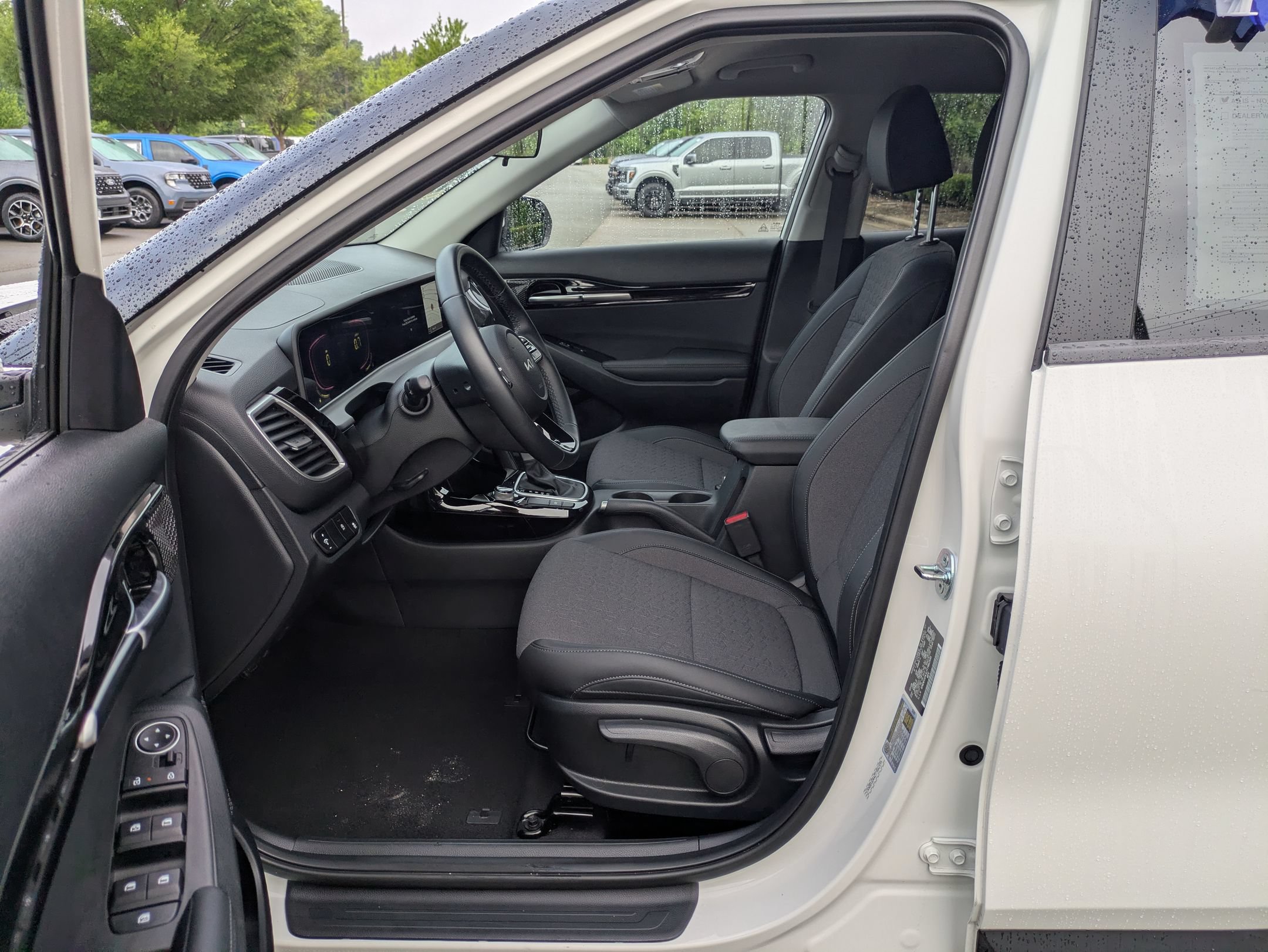 Used 2026 Kia Seltos S FWD image 12