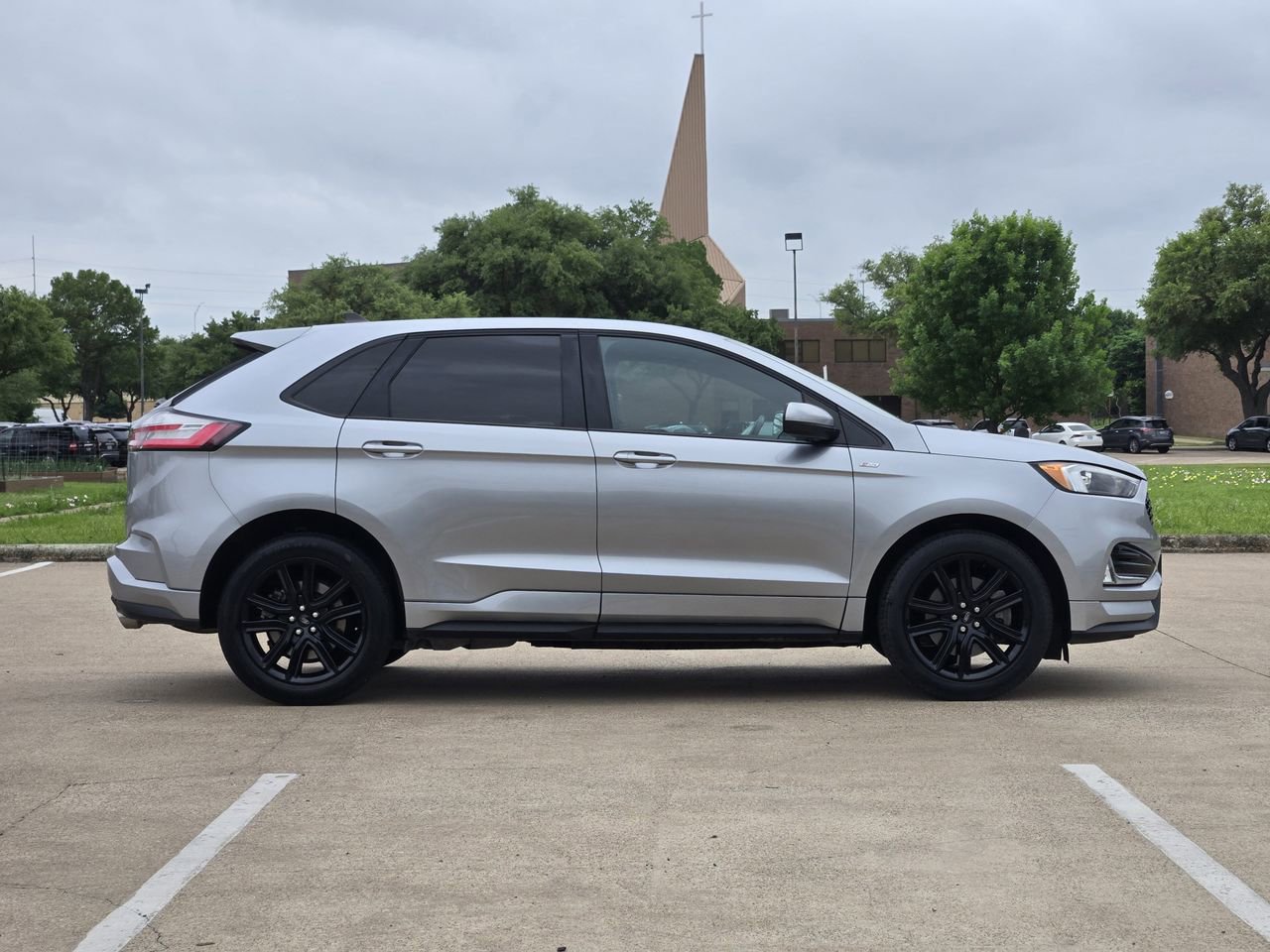 Certified 2021 Ford Edge ST-Line AWD/4WD image 4