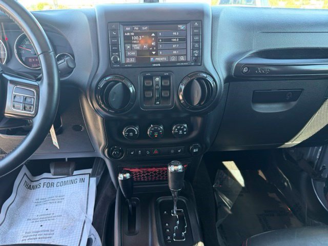 Used 2017 Jeep Wrangler Unlimited Rubicon AWD/4WD image 19