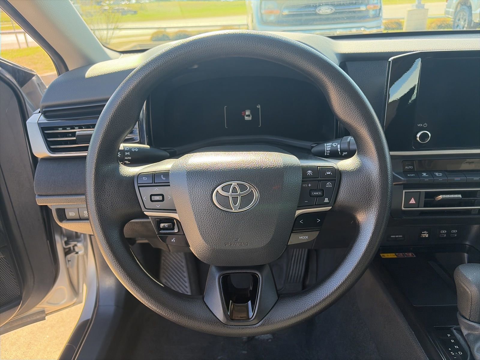 Used 2025 Toyota Camry LE image 17