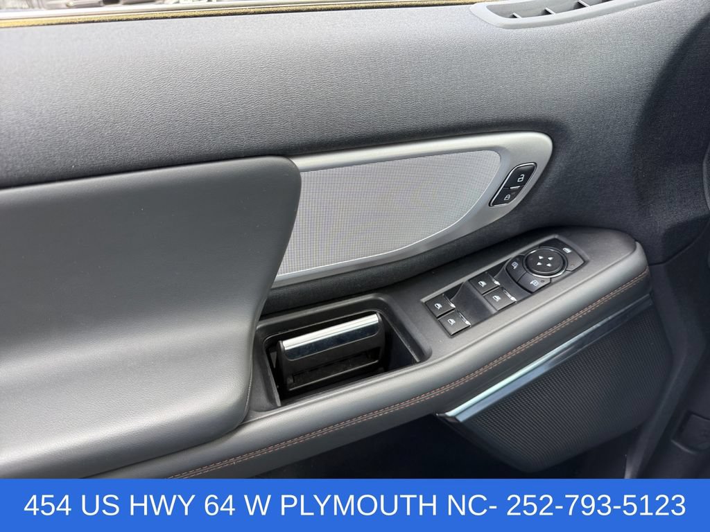 Certified 2025 Ford Expedition Active AWD/4WD image 22