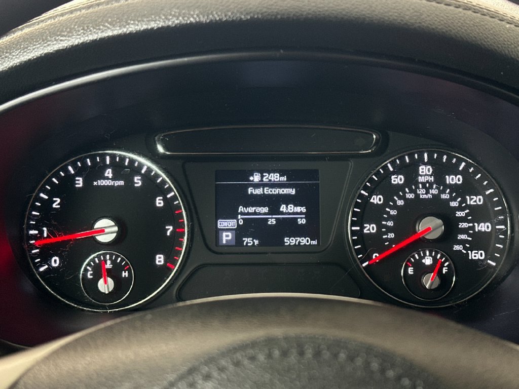 Used 2020 Kia Sorento LX AWD/4WD image 25