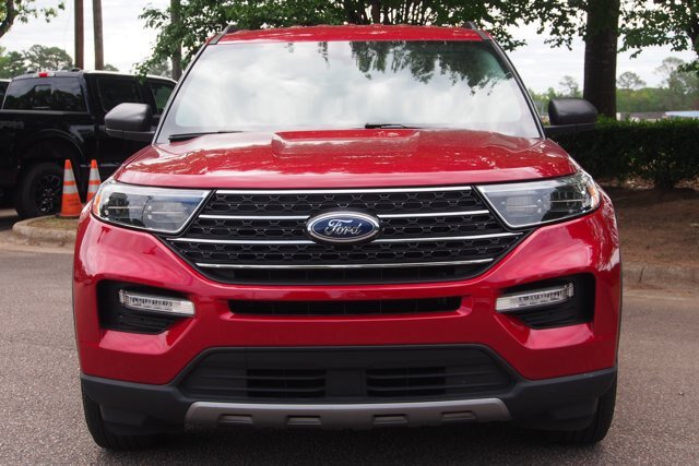 Certified 2023 Ford Explorer XLT w/ Equipment Group 202A RWD image 2