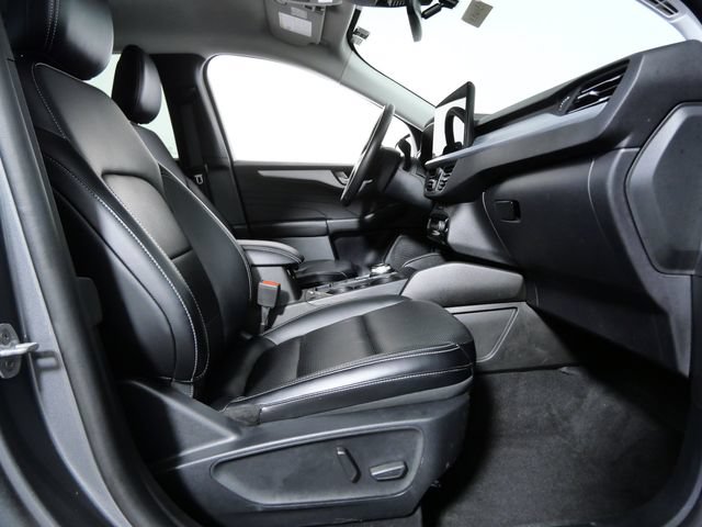 Certified 2025 Ford Escape Platinum AWD/4WD image 8
