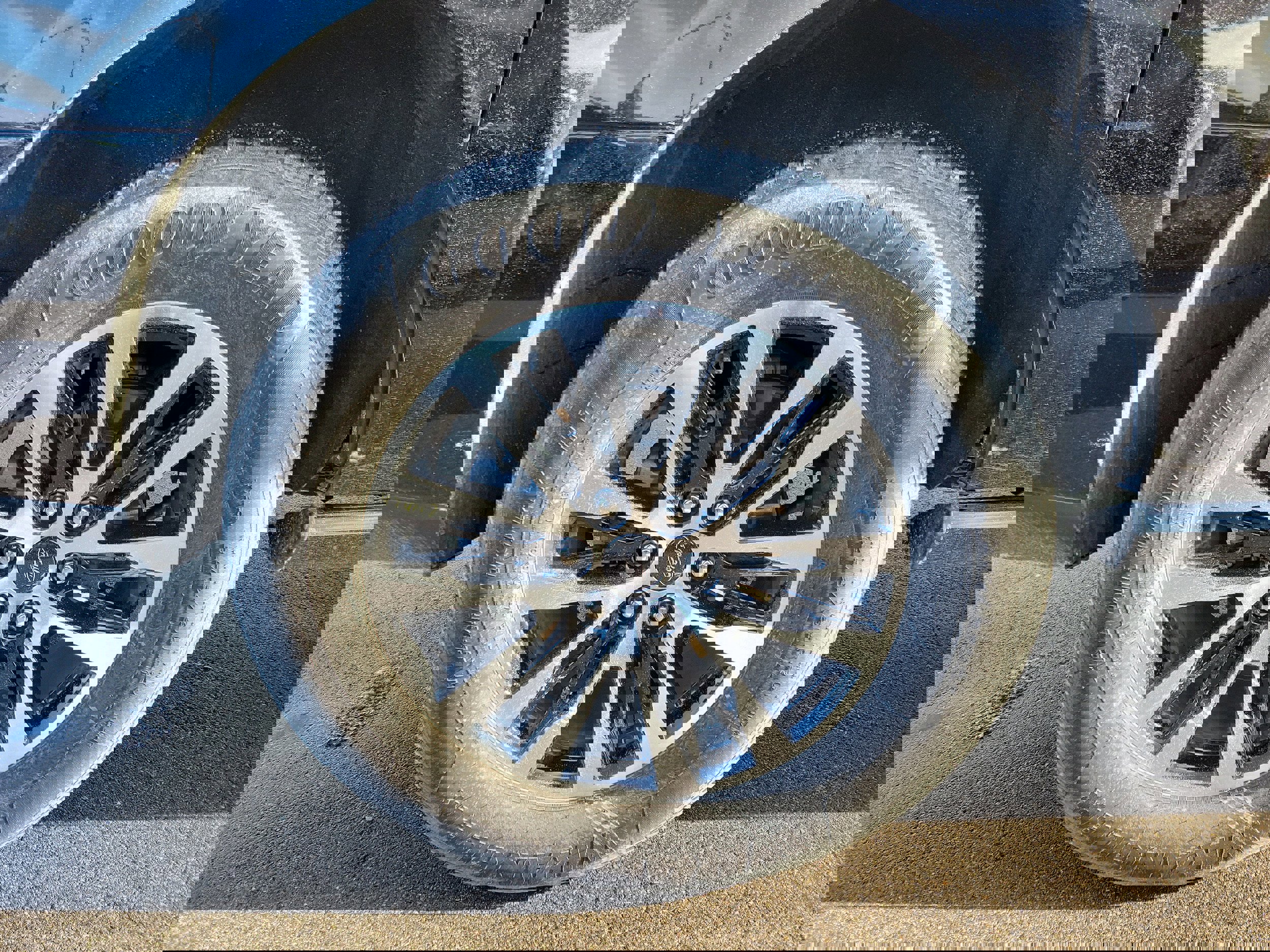 Certified 2025 Ford Expedition Max Platinum image 6