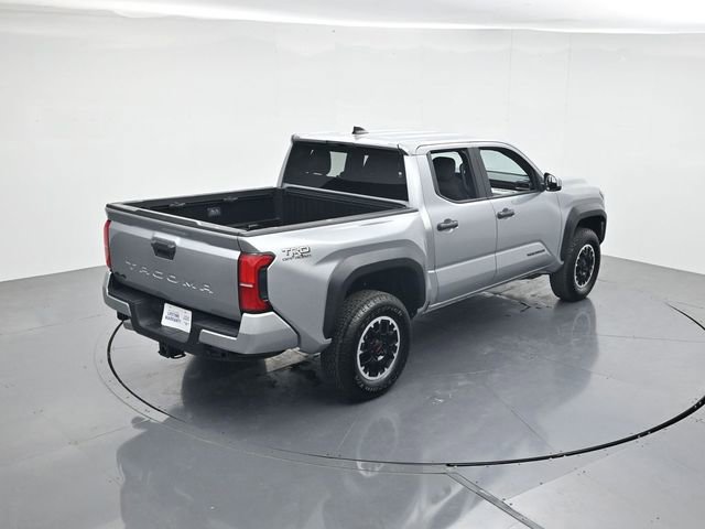 Used 2024 Toyota Tacoma TRD Off-Road AWD/4WD image 43